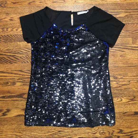 Reversible two tone sequence top with mesh sleeve - Picture 5 of 7